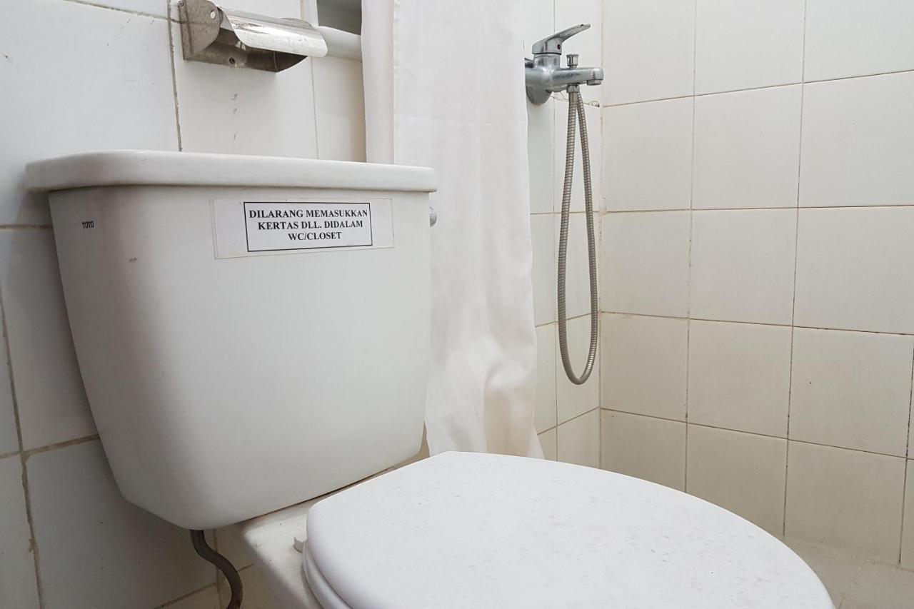Oyo 3819 Hotel Winotosastro Джокьякарта Экстерьер фото